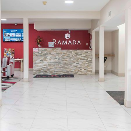 Ramada Limited 100 Mile House Hotell Exteriör bild