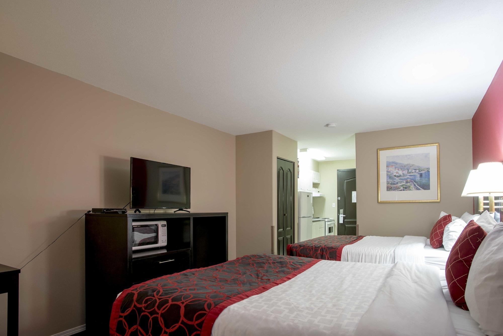 Ramada Limited 100 Mile House Hotell Exteriör bild
