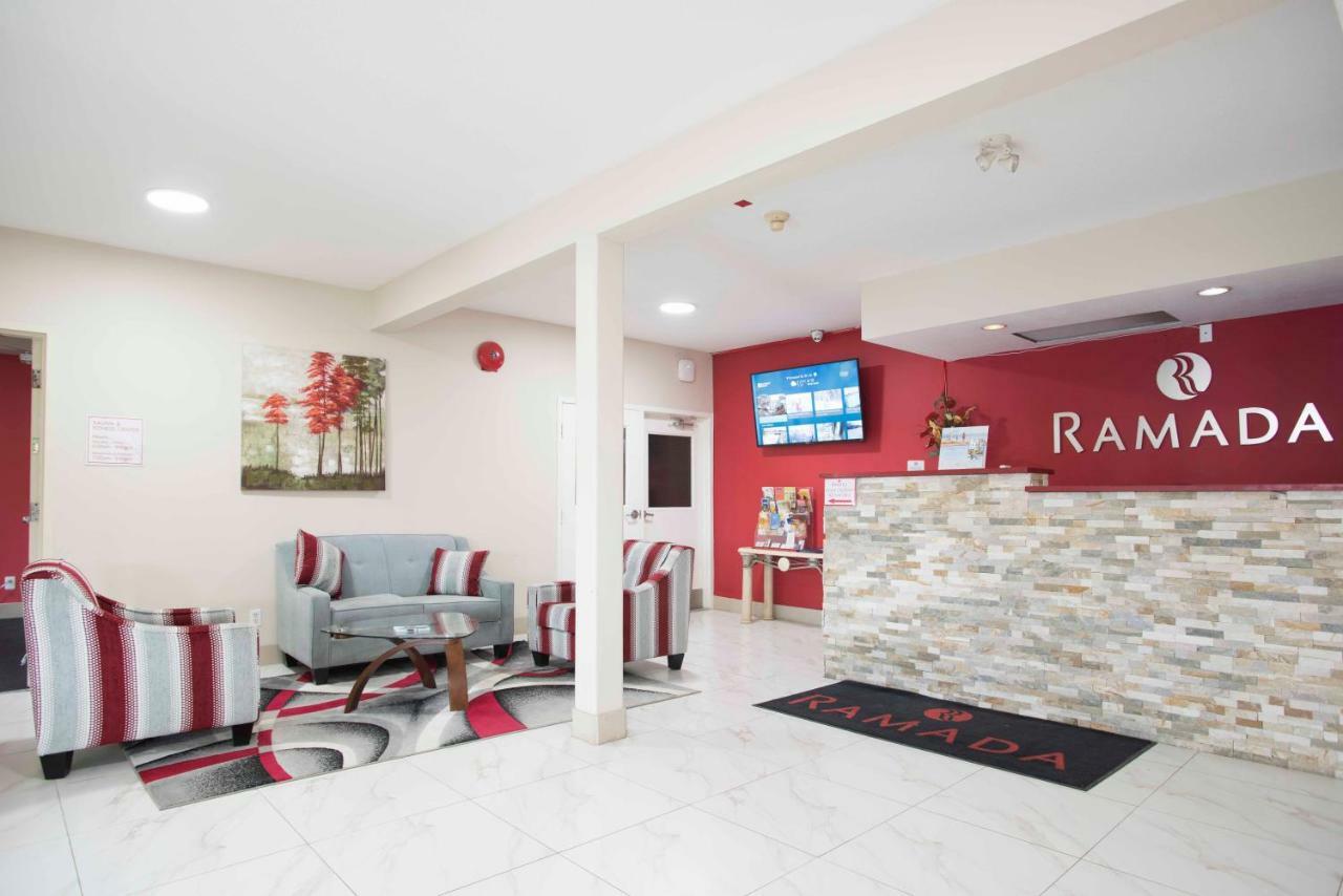 Ramada Limited 100 Mile House Hotell Exteriör bild